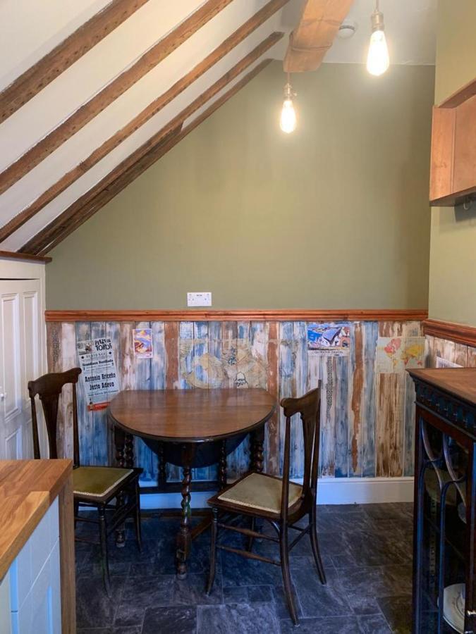The Attic Apartment At Number 54 Ilfracombe Exterior foto