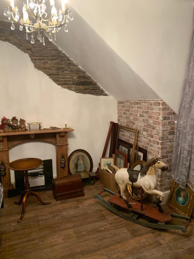 The Attic Apartment At Number 54 Ilfracombe Exterior foto